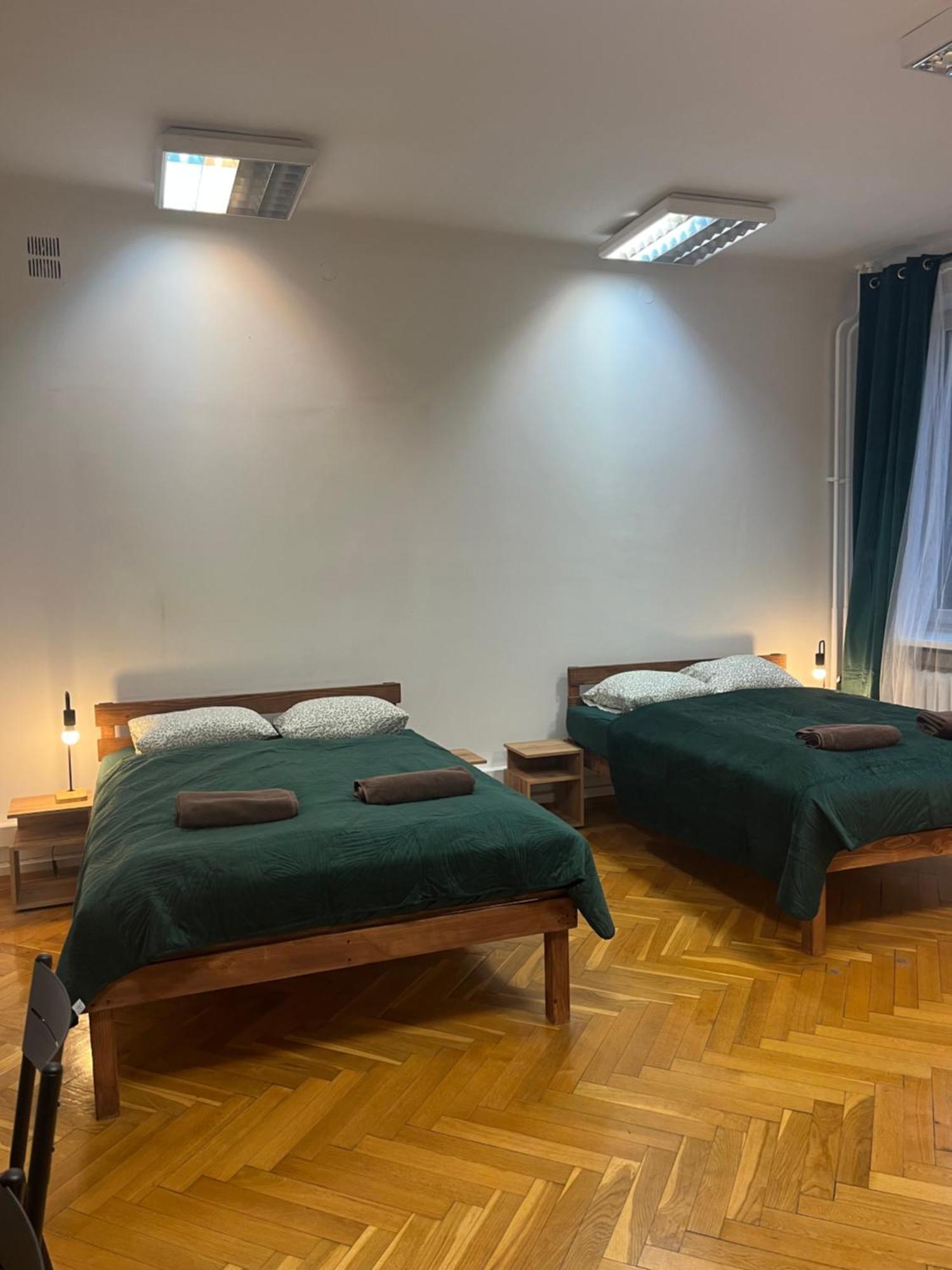 Private - Tom Hostel *